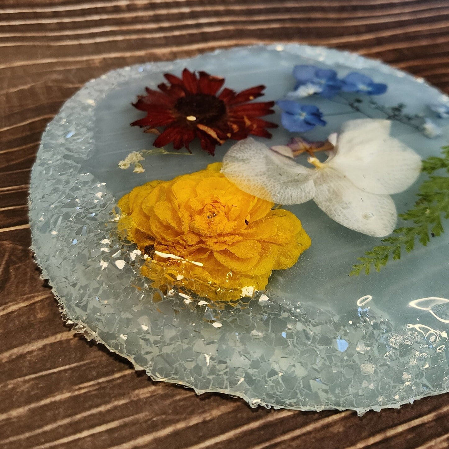Crystal Flower Resin Tray – Handmade Jewelry & Dessert Display