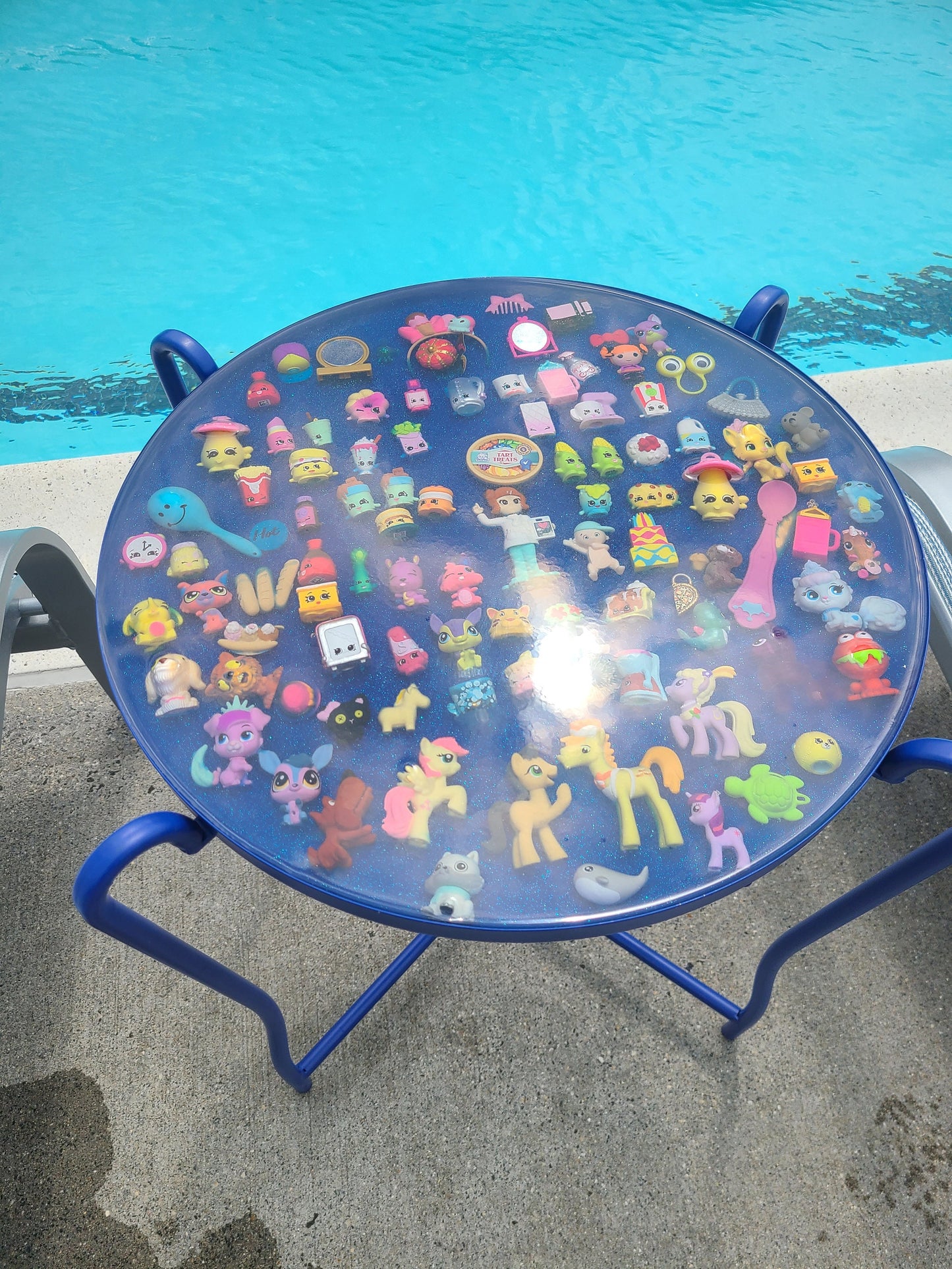 Keepsake Toy Table - Resin Side Table with Toys (20 5/8" x 17 1/2")