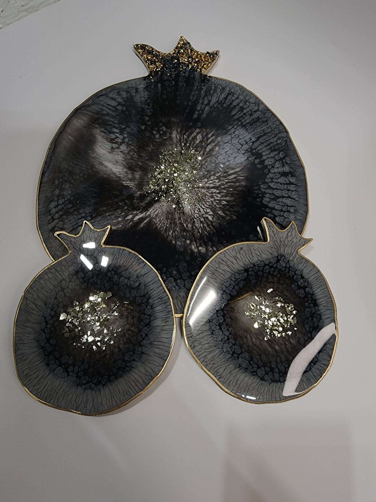 Black Pomegranate Resin Tray and Coasters Set – Charcuterie Board