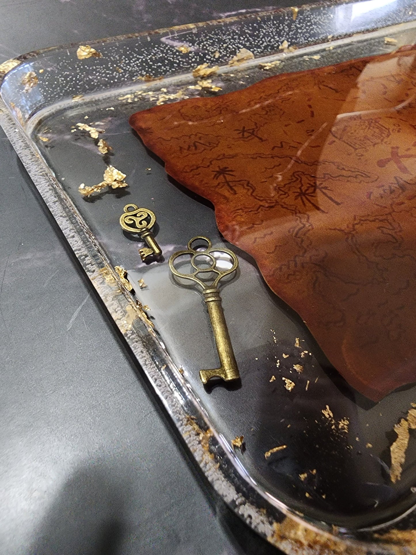 Pirate Treasure Map Epoxy Resin Tray – Unique Rolling Tray