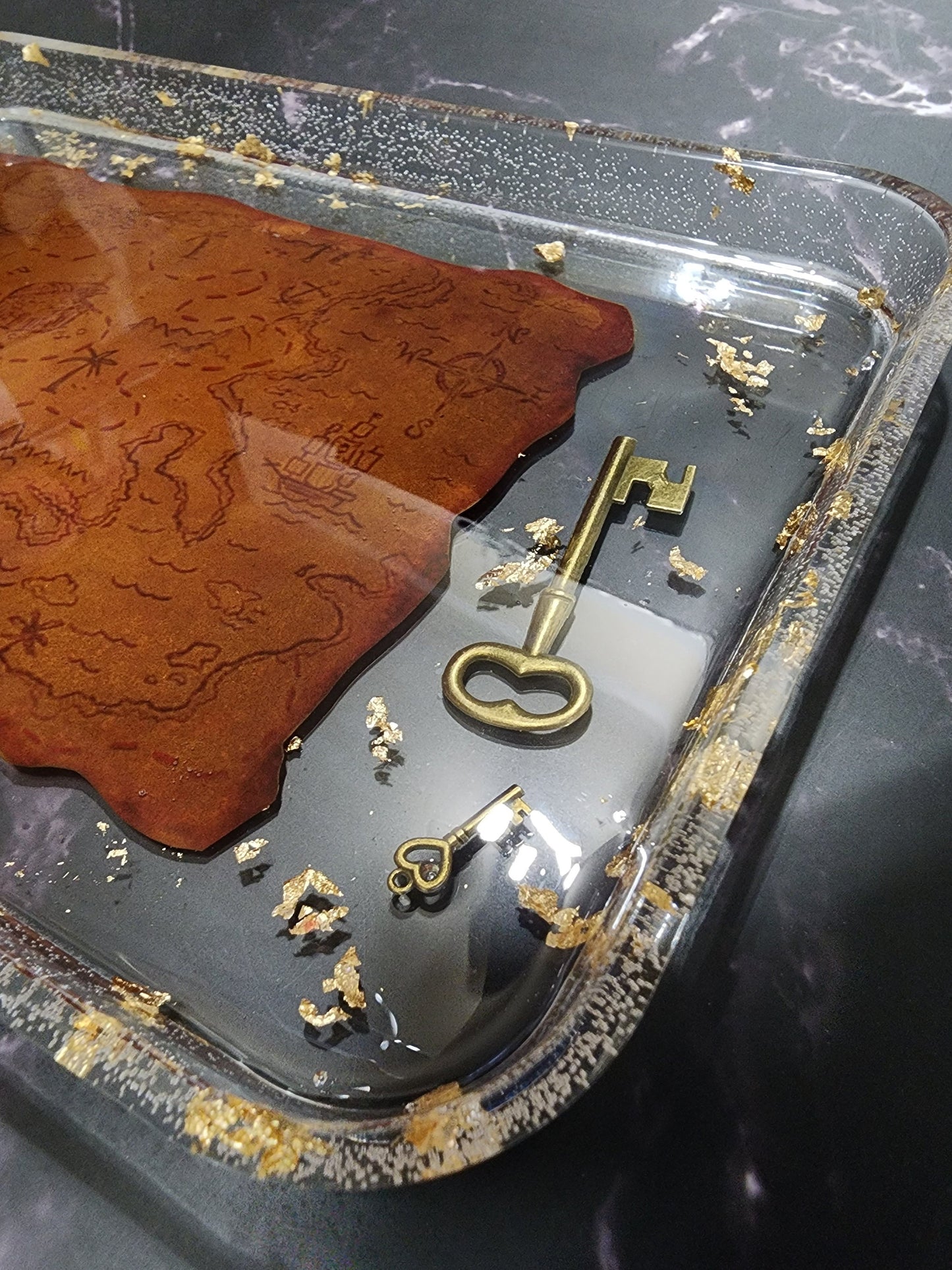 Pirate Treasure Map Epoxy Resin Tray – Unique Rolling Tray