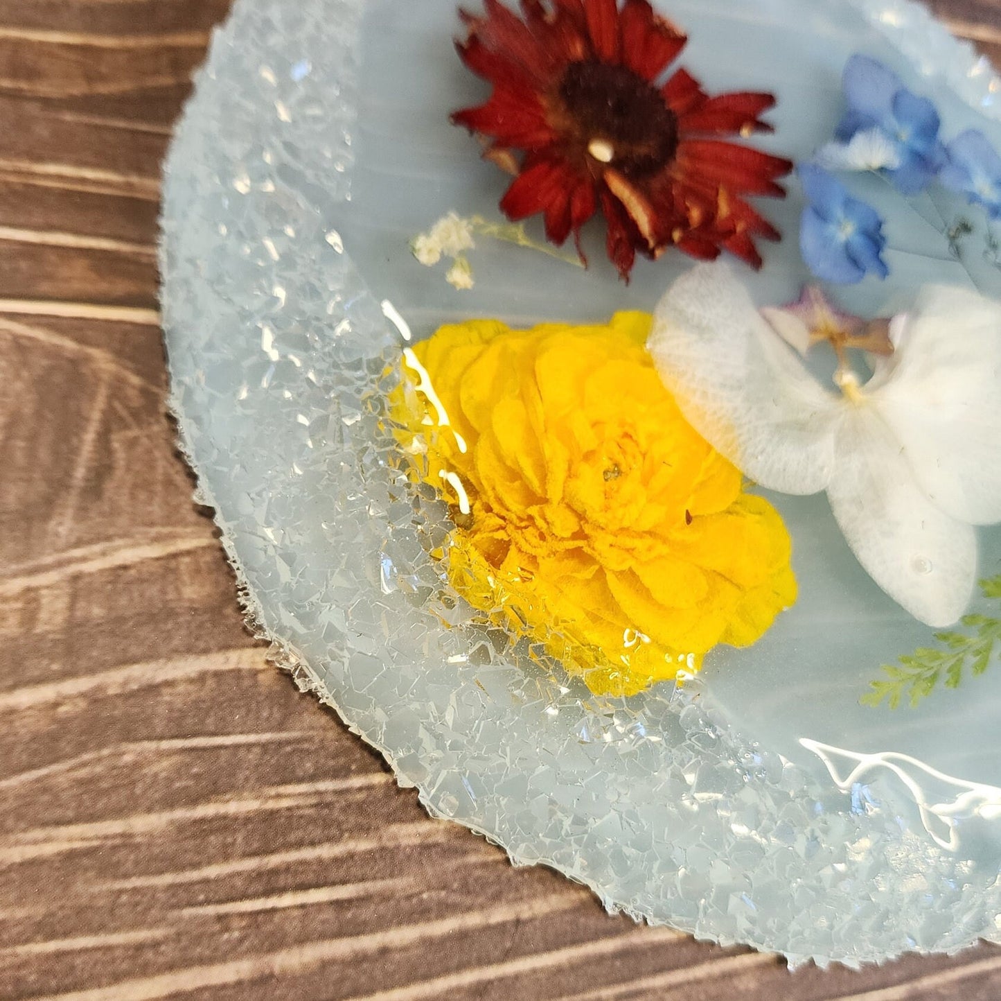 Crystal Flower Resin Tray – Handmade Jewelry & Dessert Display