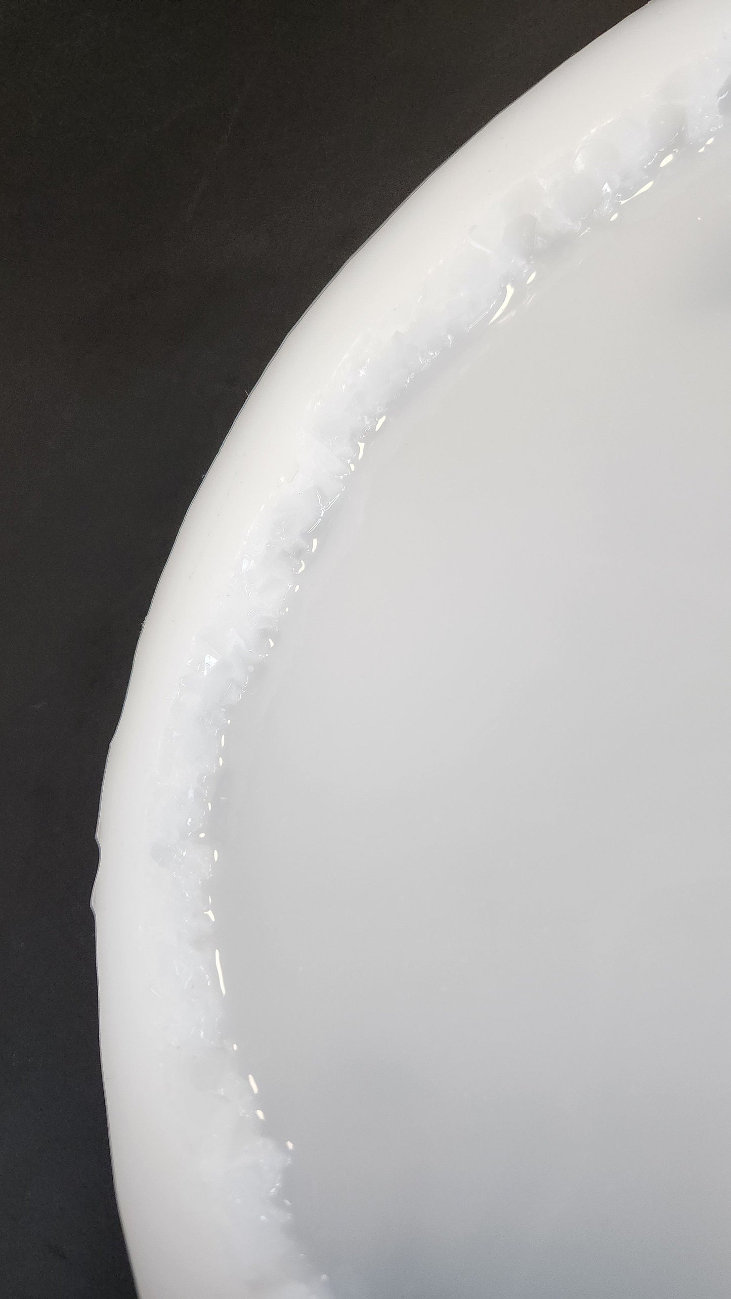 10" Geode Round Silicone Mold – Serving Tray with Crystal Edges