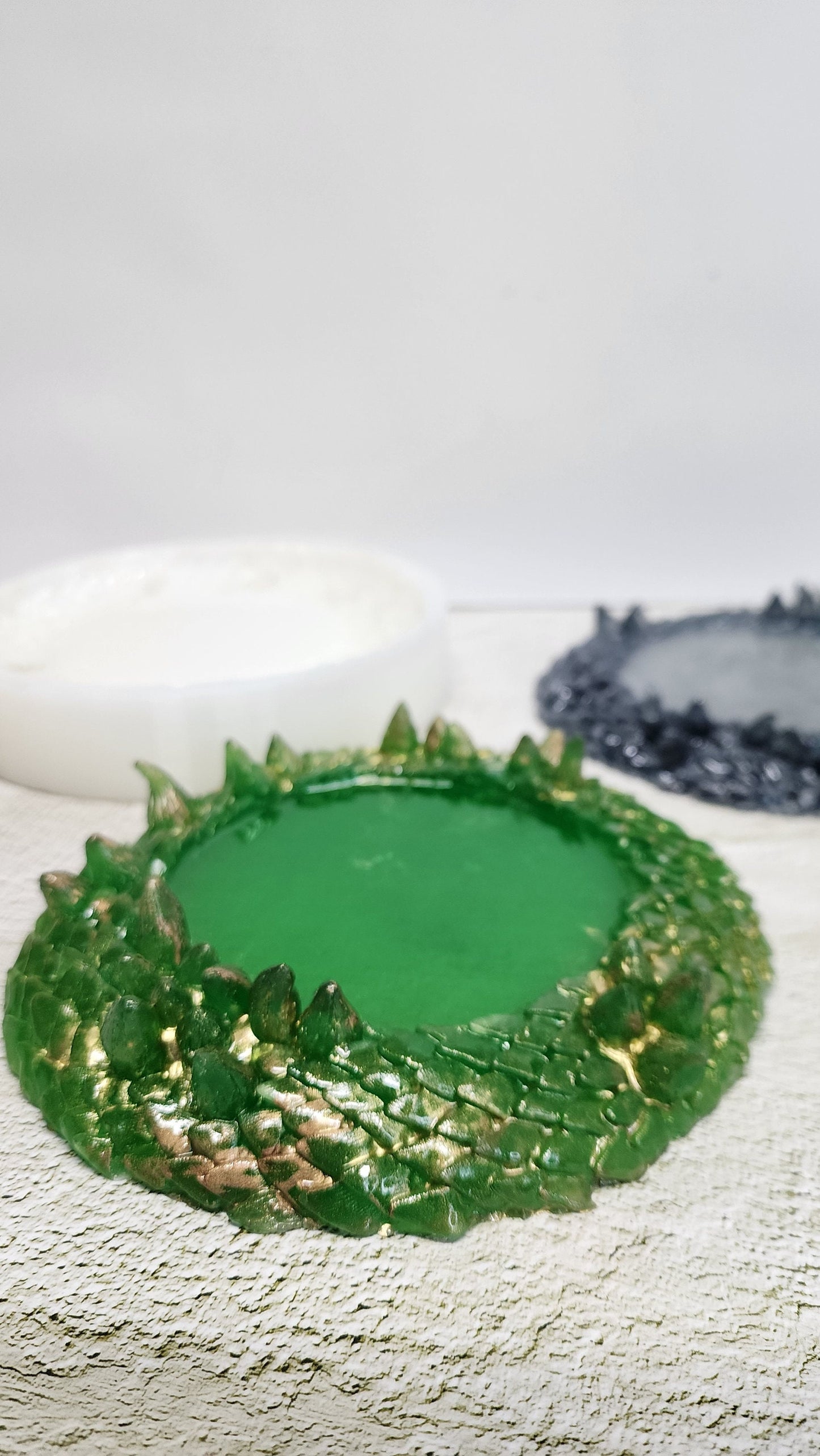 Dragon Scale Coaster Silicone Mold – Resin Art Tray