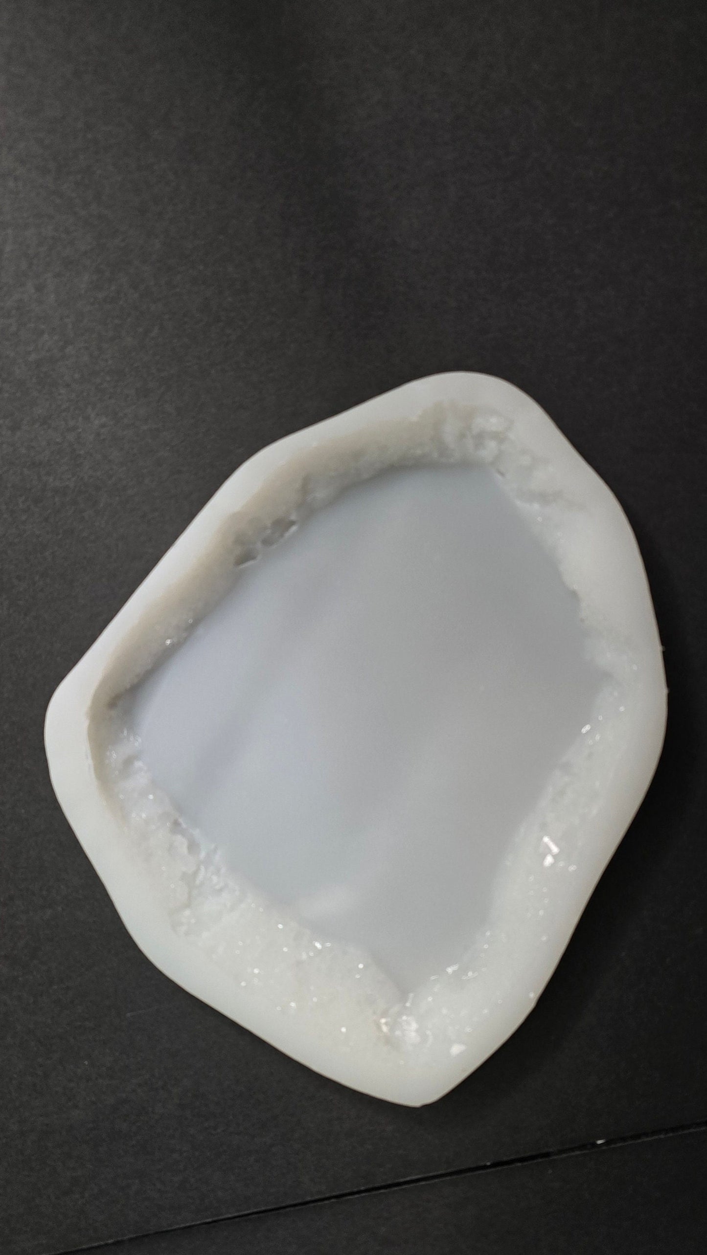 Crystal Edge Coaster Silicone Mold – Resin Art Tray
